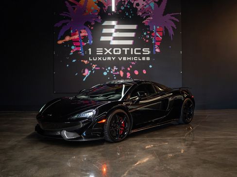 Used 2019 McLaren 570S Spider image 3