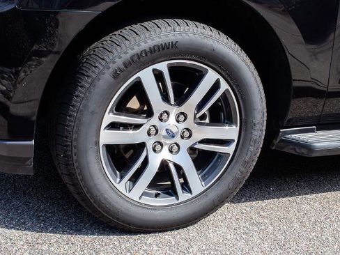 Certified 2024 Ford Expedition Max Limited image 5