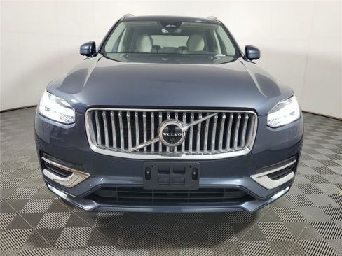 Certified 2025 Volvo XC90 B6 Plus AWD/4WD image 2