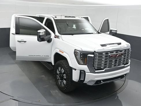 Used 2024 GMC Sierra 2500 Denali w/ Denali Reserve Package AWD/4WD image 57