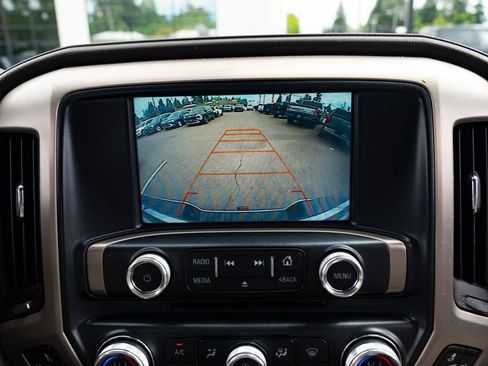 Used 2016 GMC Sierra 2500 Denali w/ Duramax Plus Package AWD/4WD image 15