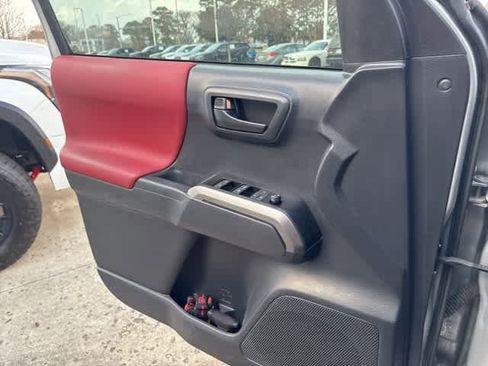Used 2023 Toyota Tacoma SR5 image 3