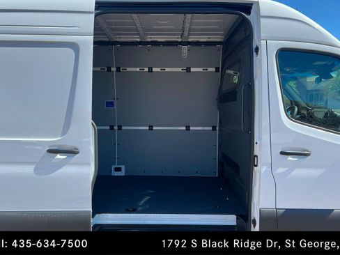 Used 2026 Mercedes-Benz Sprinter 2500 image 14