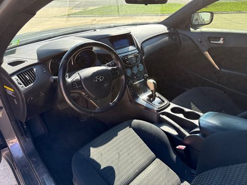 Used 2013 Hyundai Genesis 2.0T RWD image 11