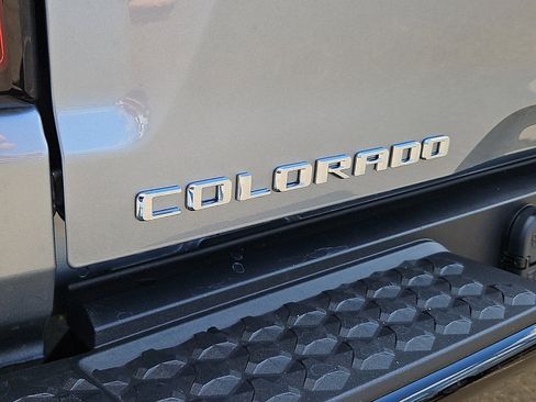 Used 2025 Chevrolet Colorado Z71 w/ Z71 Convenience Package 2 image 31