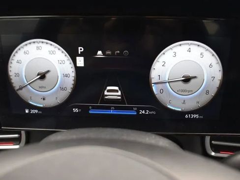 Used 2024 Hyundai Elantra SEL FWD image 26