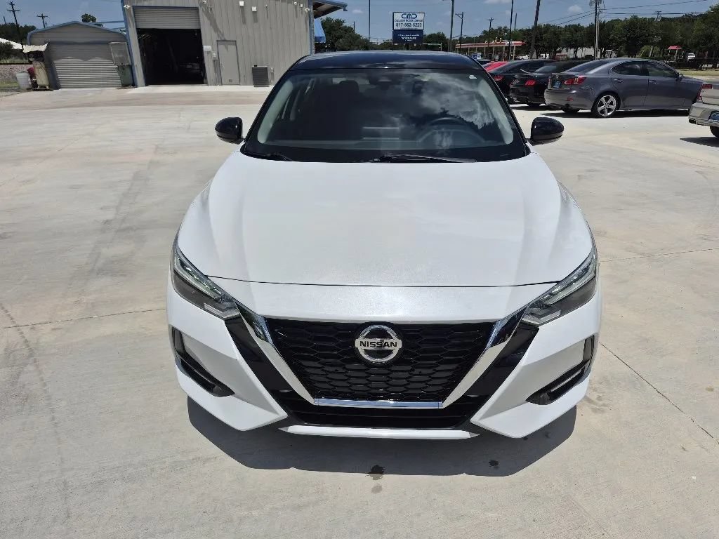 Used 2021 Nissan Sentra SR FWD image 3