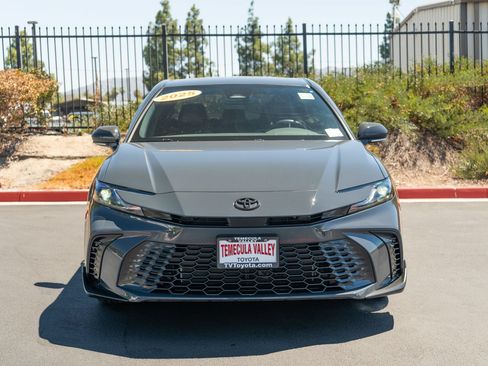 Used 2025 Toyota Camry SE w/ Convenience Package FWD image 2