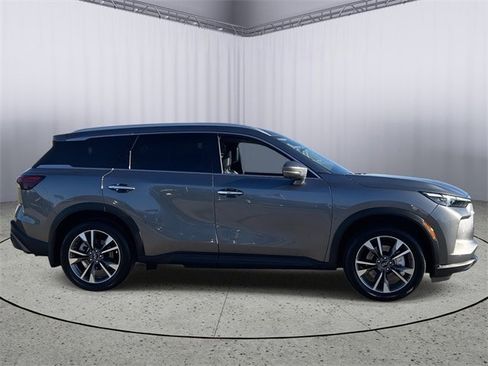 Certified 2025 INFINITI QX60 Luxe image 6