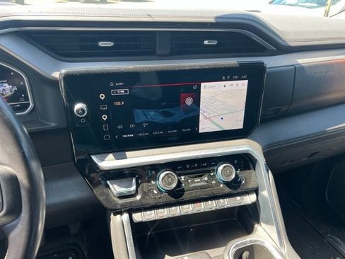 Used 2022 GMC Sierra 1500 Denali AWD/4WD image 12