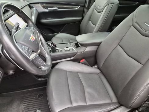 Certified 2023 Cadillac XT5 Sportv w/ LPO, Floor Liner Package AWD/4WD image 21