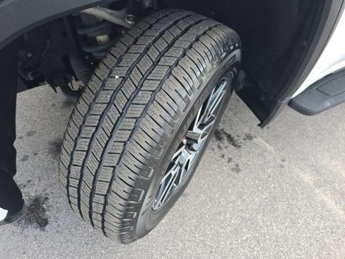 Used 2023 GMC Sierra 1500 AT4 w/ AT4 Premium Package image 28