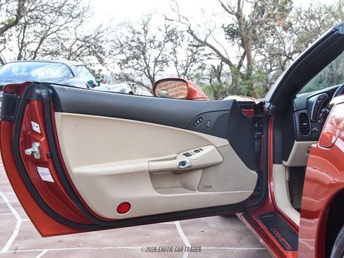 Used 2006 Chevrolet Corvette Convertible w/ Preferred Equipment Group RWD image 32