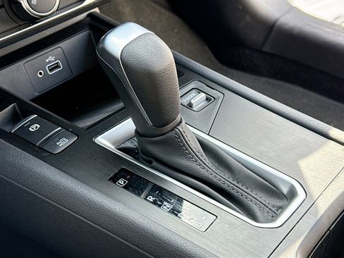Certified 2025 Nissan Kicks S FWD image 11