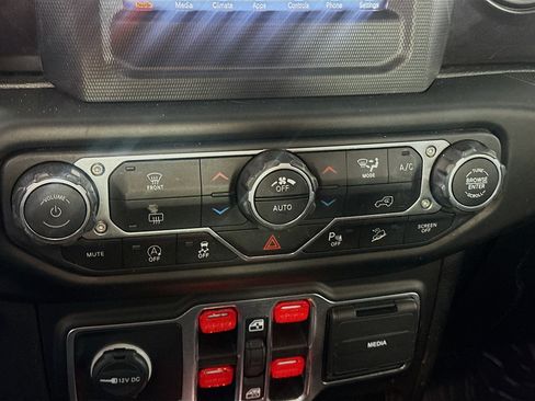 Used 2021 Jeep Wrangler Unlimited Sport image 23