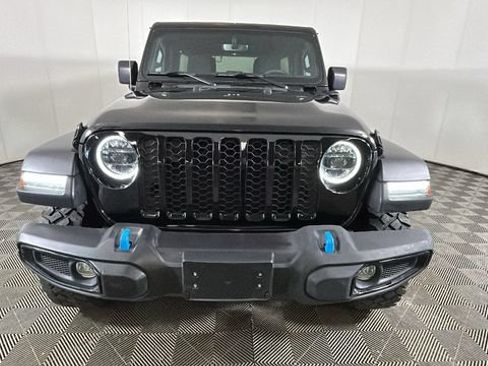 Used 2023 Jeep Wrangler Unlimited w/ 8.4" Radio Group AWD/4WD image 7
