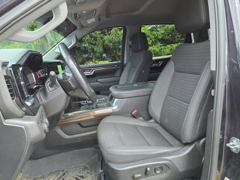 Used 2022 Chevrolet Silverado 1500 LT Trail Boss w/ Protection Package AWD/4WD image 8
