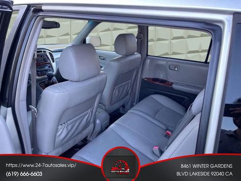 Used 2004 Toyota Highlander Limited image 16