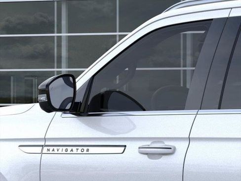 New 2026 Lincoln Navigator L Reserve AWD/4WD image 20