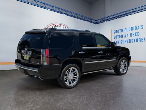 Used 2014 Cadillac Escalade Platinum RWD image 6
