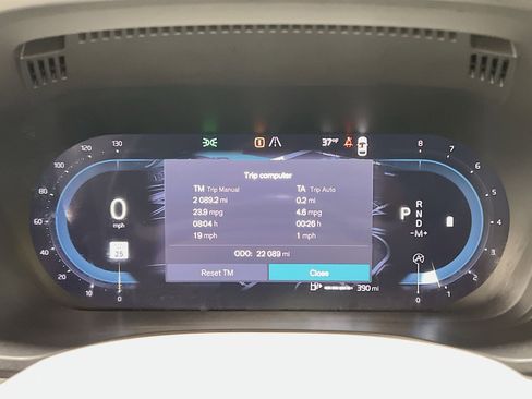 Used 2023 Volvo XC60 B5 Plus w/ Protection Package Premier image 17