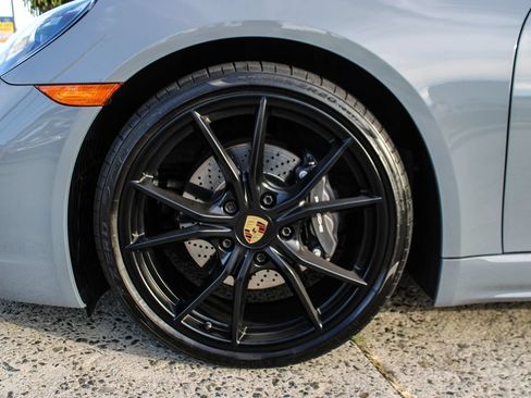 Used 2025 Porsche 718 Cayman RWD image 11