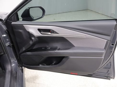 Used 2025 Toyota Camry SE AWD/4WD image 22