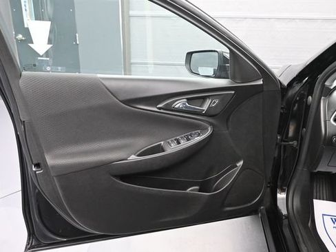 Used 2022 Chevrolet Malibu RS FWD image 10