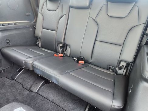 Used 2025 Kia Telluride S FWD image 31