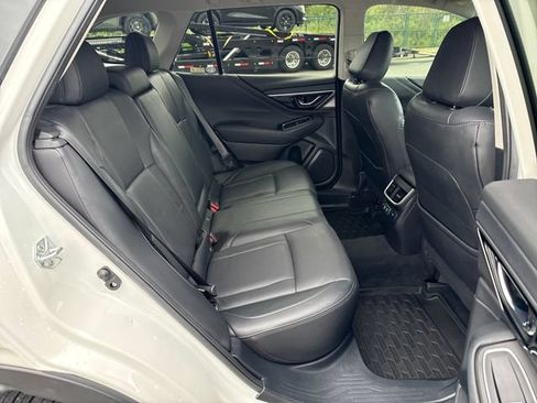 Used 2022 Subaru Outback Limited AWD/4WD image 11