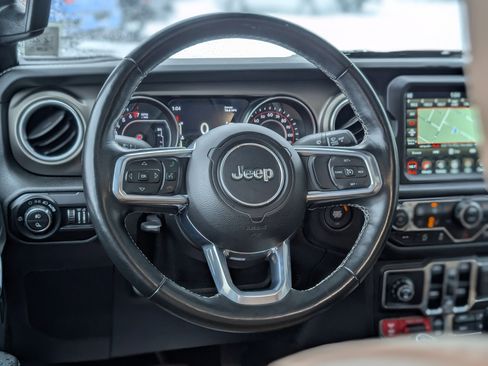 Used 2020 Jeep Gladiator Rubicon image 16
