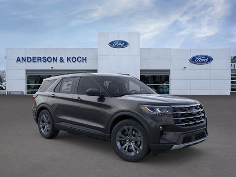 Used 2026 Ford Explorer Active AWD/4WD image 6