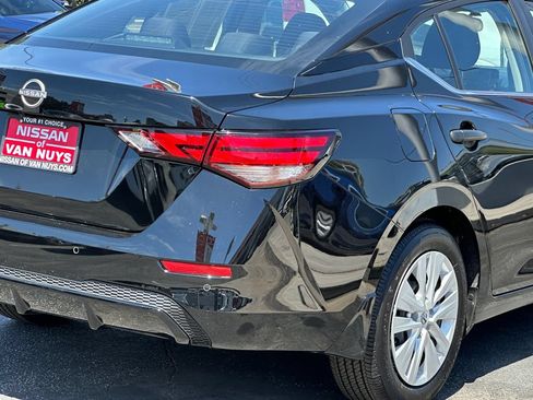 Used 2025 Nissan Sentra S FWD image 8