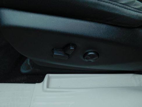 Certified 2020 Chrysler Voyager LX w/ Cold Weather Group FWD image 10