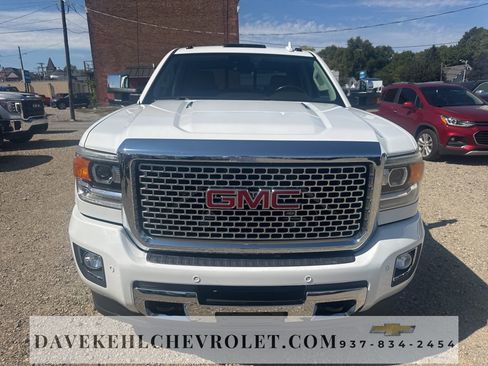Used 2015 GMC Sierra 3500 Denali w/ Duramax Plus Package image 8