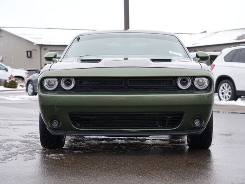 Used 2020 Dodge Challenger SXT w/ Blacktop Package image 8