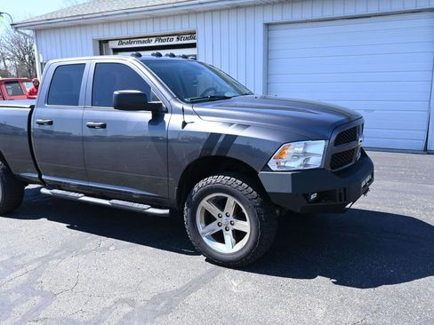 Used 2017 RAM 1500 Express w/ Express Value Package image 24