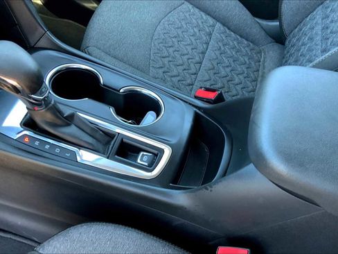 Used 2023 Chevrolet Equinox LT image 25