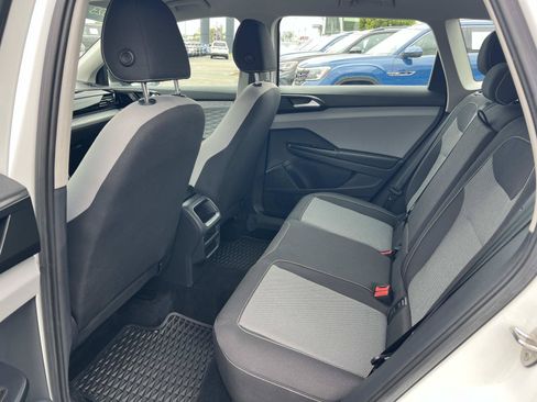 Certified 2023 Volkswagen Taos S FWD image 20