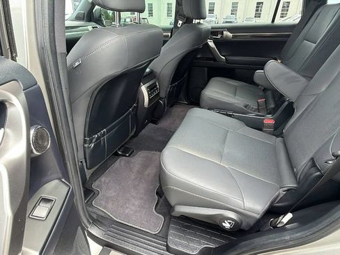Used 2023 Lexus GX 460 Premium AWD/4WD image 24