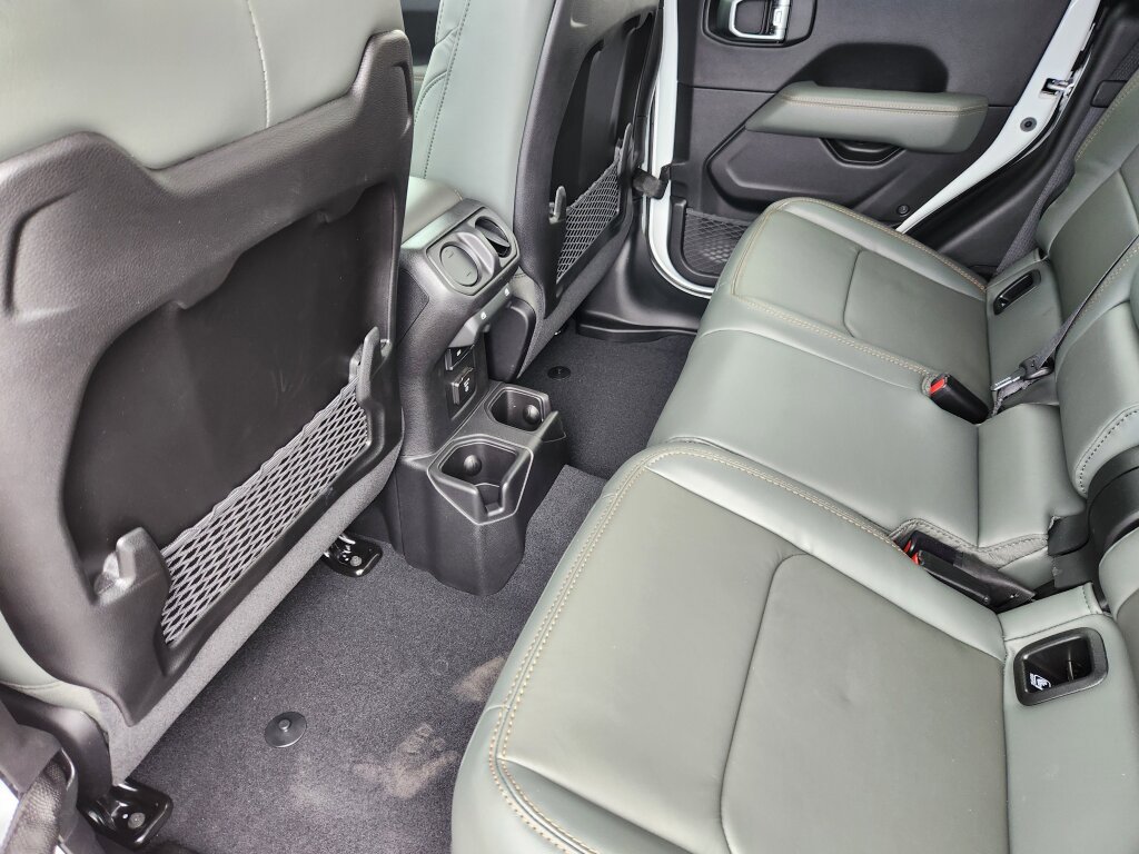 New 2026 Jeep Gladiator Mojave AWD/4WD image 9