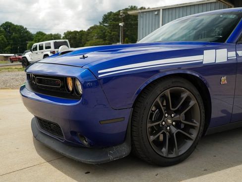 Used 2022 Dodge Challenger R/T Scat Pack RWD image 16