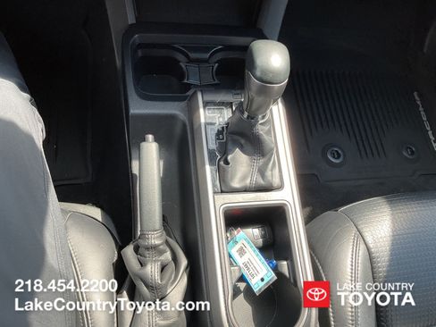 Used 2020 Toyota Tacoma Limited AWD/4WD image 34