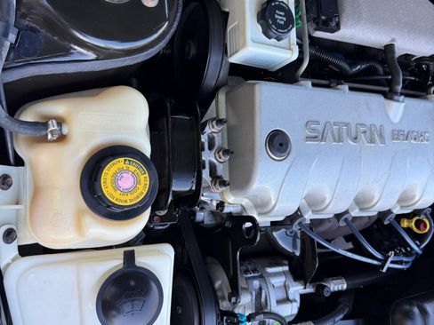 Used 1998 Saturn S-Series SL1 image 38