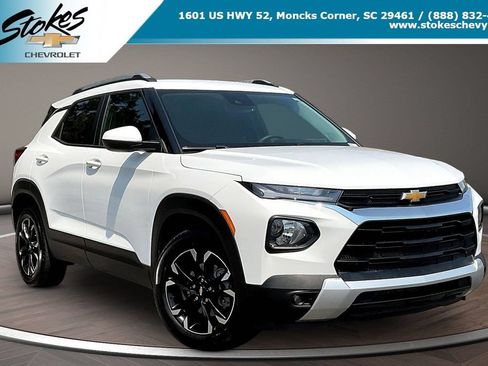 Used 2023 Chevrolet TrailBlazer LT w/ Convenience Package FWD image 1