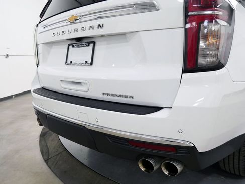 Used 2023 Chevrolet Suburban Premier AWD/4WD image 35