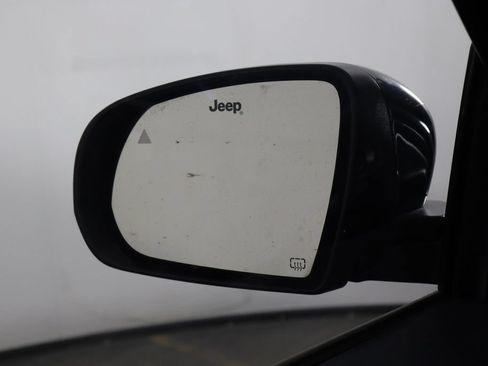 Used 2023 Jeep Compass Trailhawk w/ Trailhawk Elite Group AWD/4WD image 48