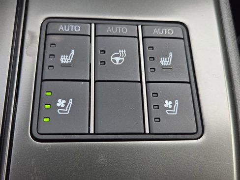 New 2026 Lexus UX 300h AWD image 17