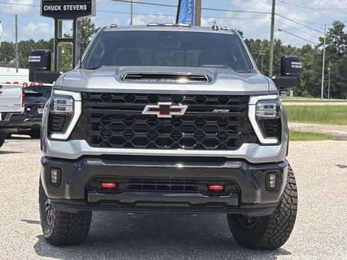 New 2026 Chevrolet Silverado 2500 ZR2 AWD/4WD image 4
