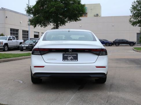 Used 2023 Honda Accord EX image 5